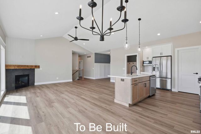 1218 S 2ND Street, Eldridge, IA 52748