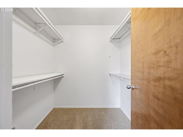 9055 Sw QUINT Ct, Beaverton, OR 97008