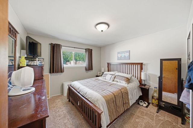 27481 Cosgrove Drive, Warren, MI 48092