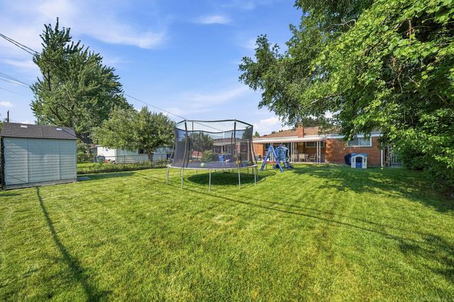27481 Cosgrove Drive, Warren, MI 48092