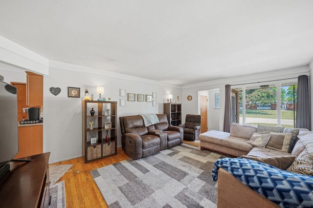 27481 Cosgrove Drive, Warren, MI 48092