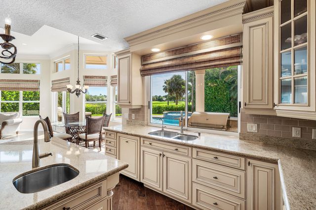 221 THORNTON Drive, Palm Beach Gardens, FL 33418