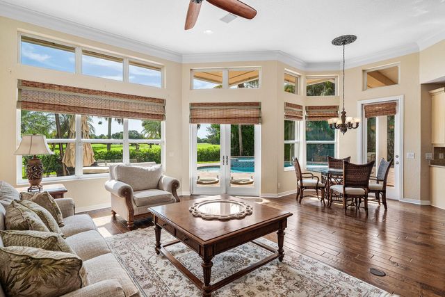 221 THORNTON Drive, Palm Beach Gardens, FL 33418