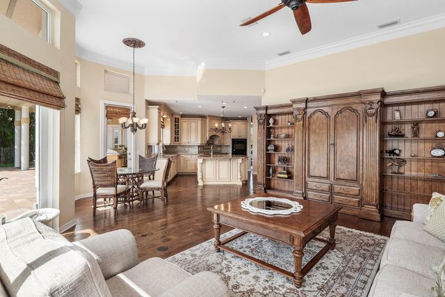 221 THORNTON Drive, Palm Beach Gardens, FL 33418