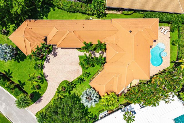221 THORNTON Drive, Palm Beach Gardens, FL 33418