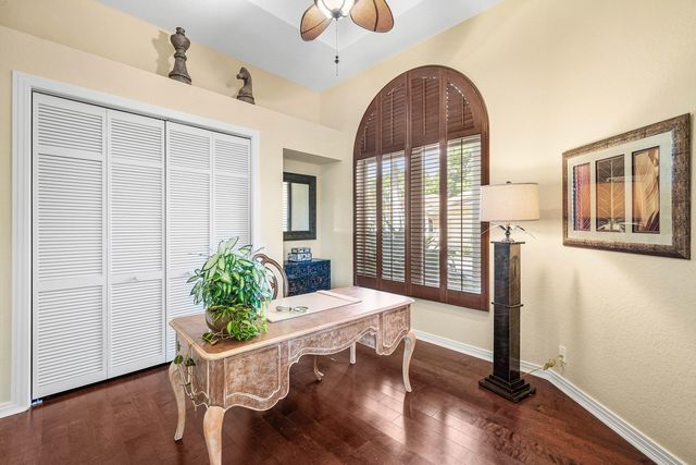 221 THORNTON Drive, Palm Beach Gardens, FL 33418