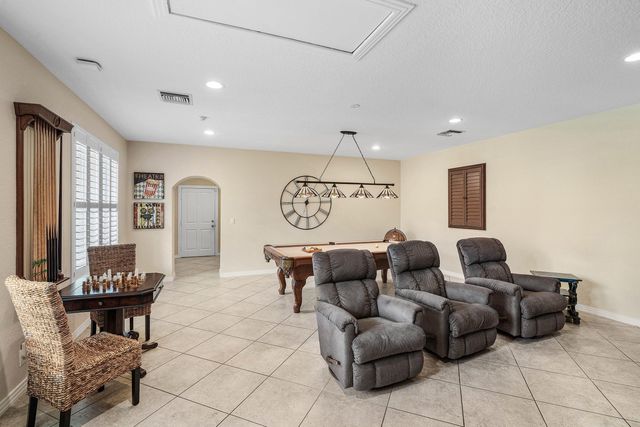 221 THORNTON Drive, Palm Beach Gardens, FL 33418