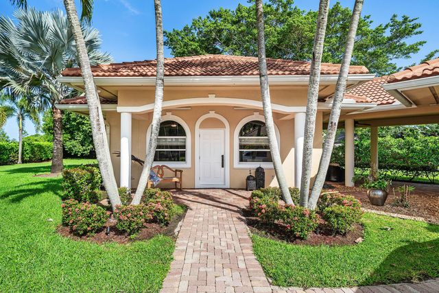 221 THORNTON Drive, Palm Beach Gardens, FL 33418