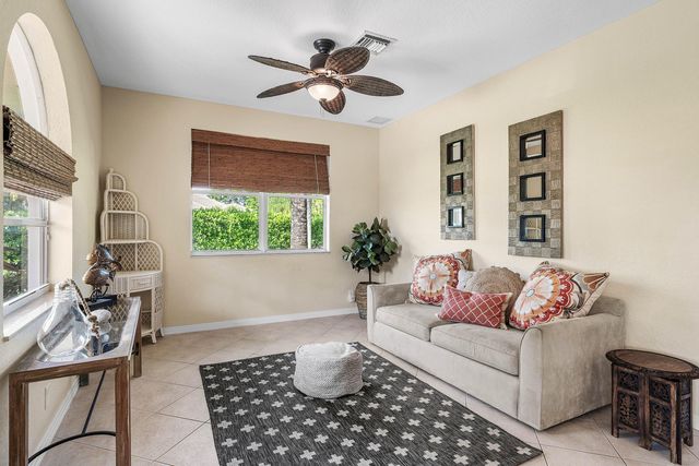 221 THORNTON Drive, Palm Beach Gardens, FL 33418
