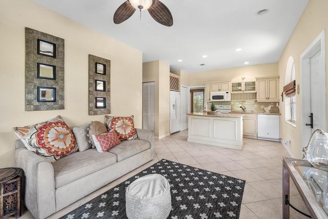 221 THORNTON Drive, Palm Beach Gardens, FL 33418