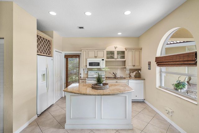 221 THORNTON Drive, Palm Beach Gardens, FL 33418