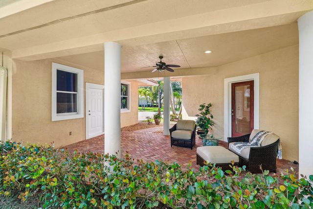 221 THORNTON Drive, Palm Beach Gardens, FL 33418