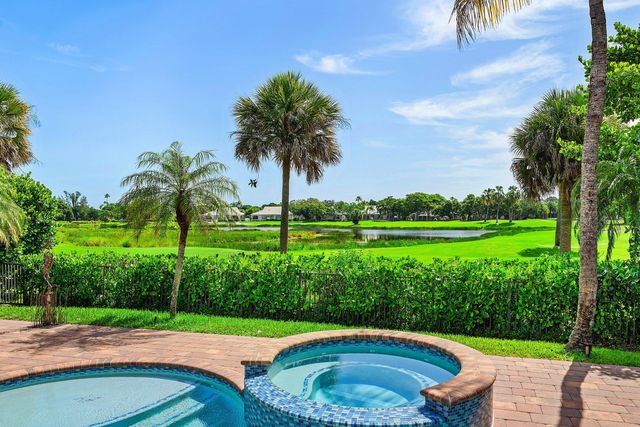 221 THORNTON Drive, Palm Beach Gardens, FL 33418