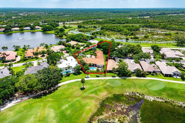 221 THORNTON Drive, Palm Beach Gardens, FL 33418
