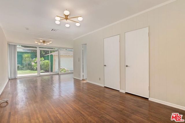 10574 Ashton Avenue, Los Angeles, CA 90024