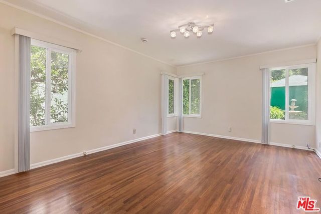10574 Ashton Avenue, Los Angeles, CA 90024