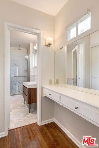 10574 Ashton Avenue, Los Angeles, CA 90024