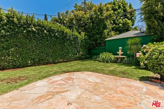 10574 Ashton Avenue, Los Angeles, CA 90024