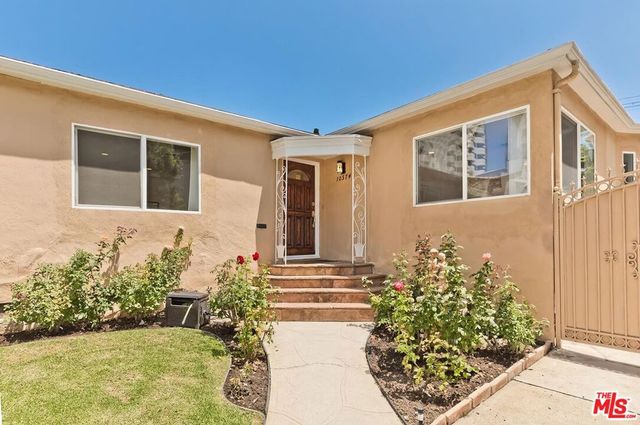 10574 Ashton Avenue, Los Angeles, CA 90024