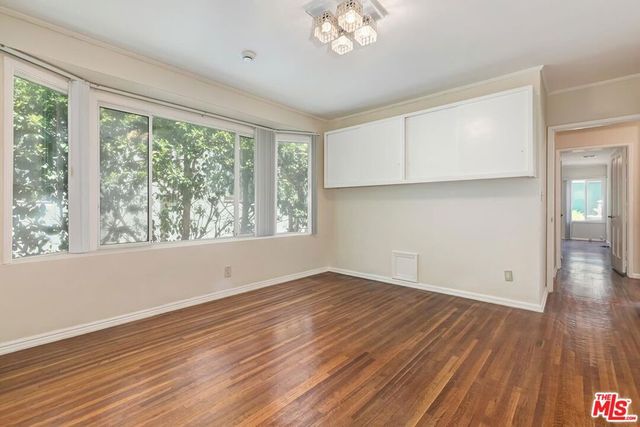 10574 Ashton Avenue, Los Angeles, CA 90024