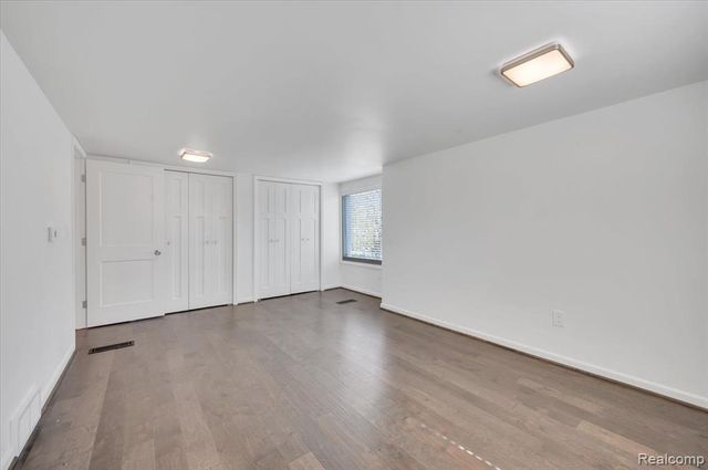 2155 Avondale, Sylvan Lake, MI 48320