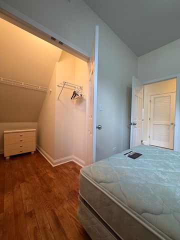 2355 W Harrison Street GDN, Chicago, IL 60612
