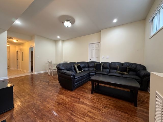 2355 W Harrison Street GDN, Chicago, IL 60612