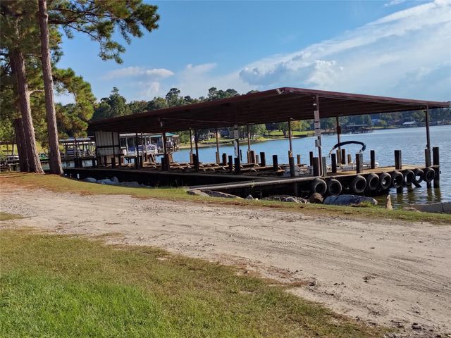 404 Lakeside Loop, Trinity, TX 75862