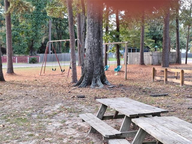404 Lakeside Loop, Trinity, TX 75862