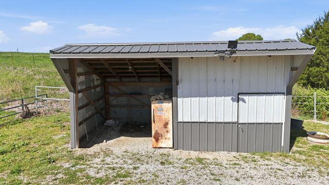 5619 Farm Road 2265, Seligman, MO 65745