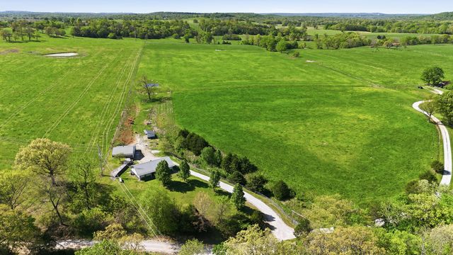 5619 Farm Road 2265, Seligman, MO 65745