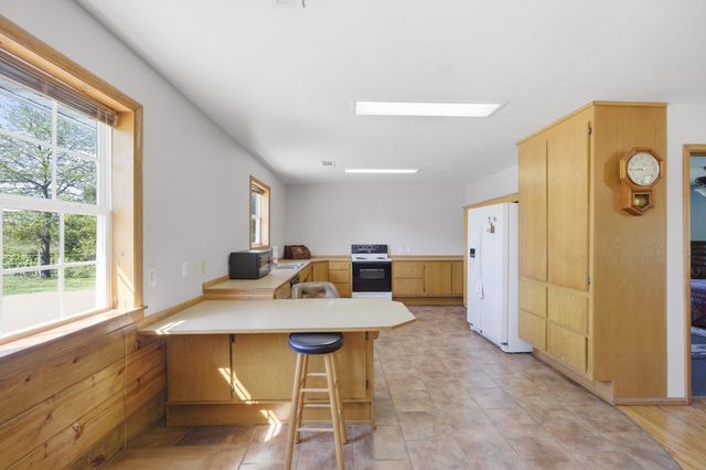 5619 Farm Road 2265, Seligman, MO 65745
