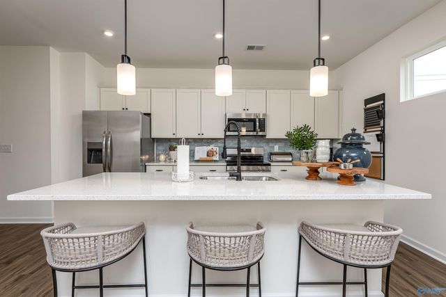 196 Mill Valley Way, New Market, AL 35761