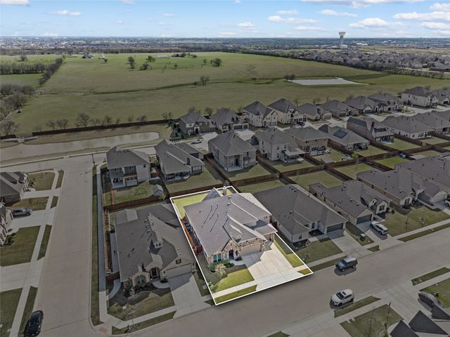 1003 Moss Grove Trail, Justin, TX 76247