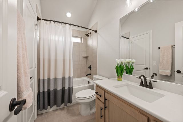 1003 Moss Grove Trail, Justin, TX 76247