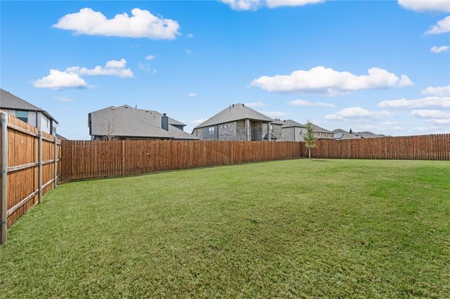 1003 Moss Grove Trail, Justin, TX 76247