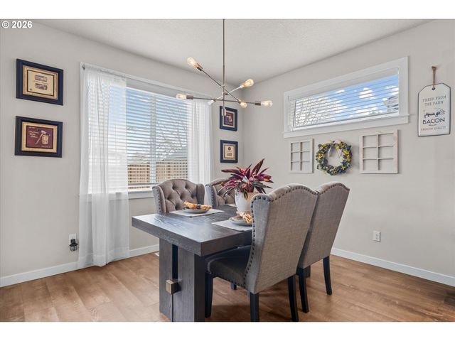 142 N 35TH Pl, Cornelius, OR 97124