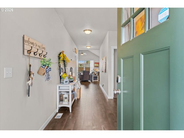 142 N 35TH Pl, Cornelius, OR 97124