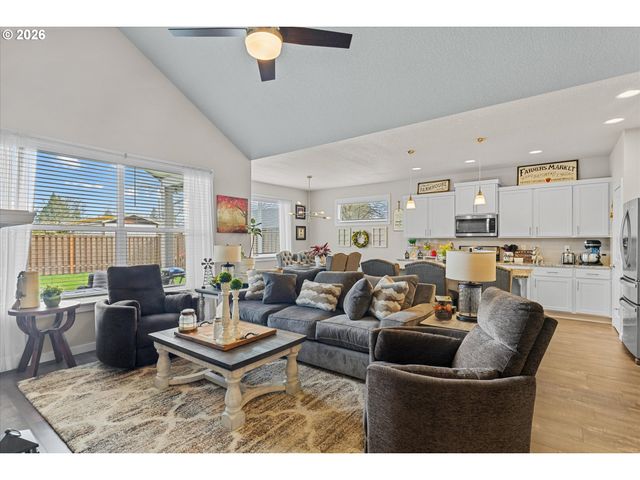 142 N 35TH Pl, Cornelius, OR 97124