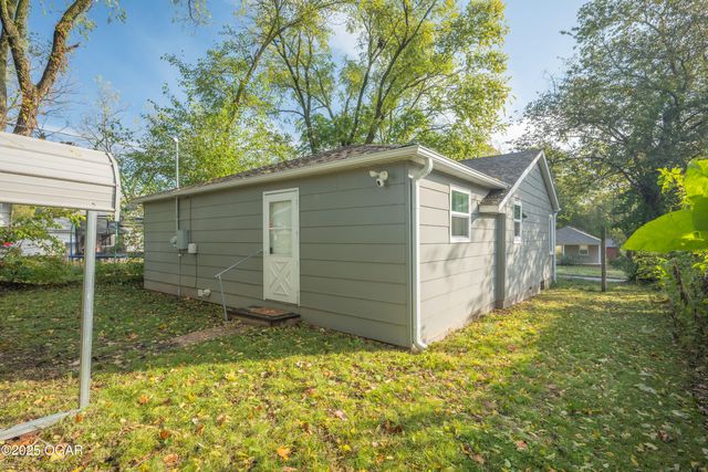 310 N Maple Avenue, Joplin, MO 64801
