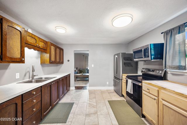 310 N Maple Avenue, Joplin, MO 64801