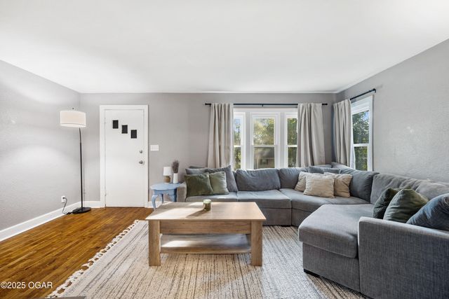 310 N Maple Avenue, Joplin, MO 64801