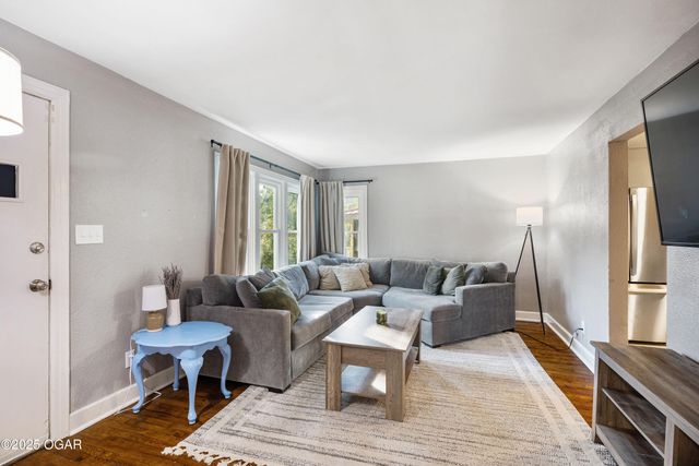 310 N Maple Avenue, Joplin, MO 64801