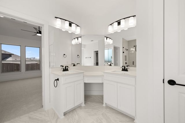 1813 Briarwood Way, Midlothian, TX 76065