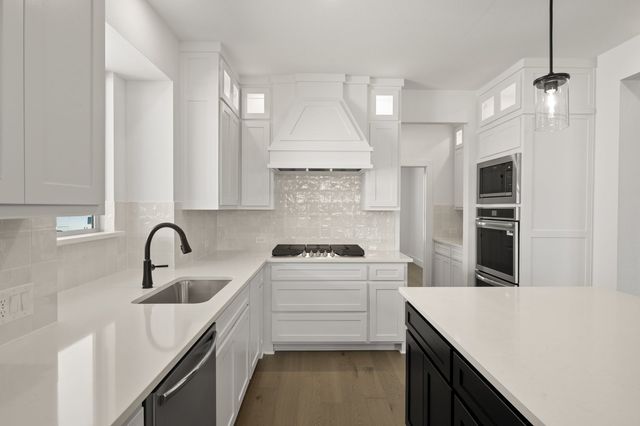 1813 Briarwood Way, Midlothian, TX 76065