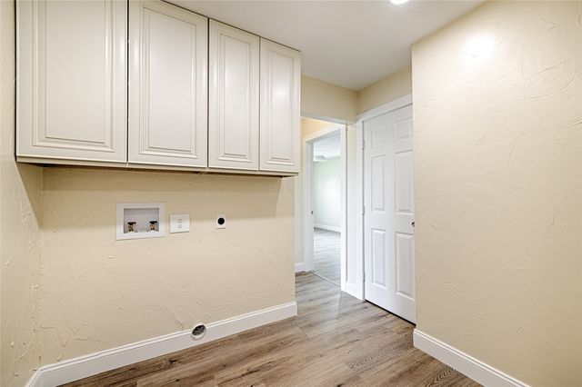 2619 E Seagoville Road, Seagoville, TX 75159