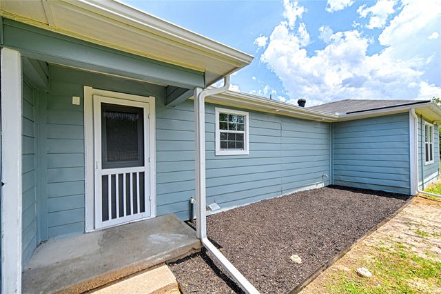 2619 E Seagoville Road, Seagoville, TX 75159