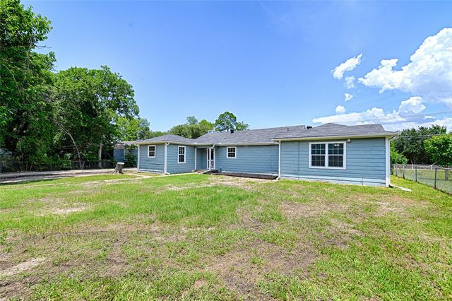 2619 E Seagoville Road, Seagoville, TX 75159
