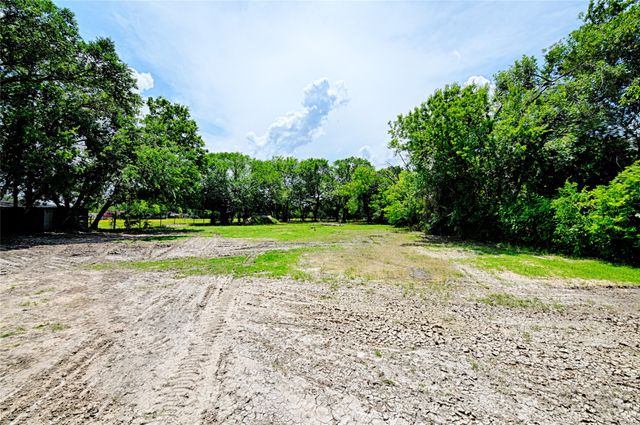 2619 E Seagoville Road, Seagoville, TX 75159