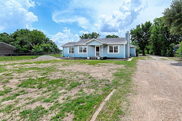 2619 E Seagoville Road, Seagoville, TX 75159